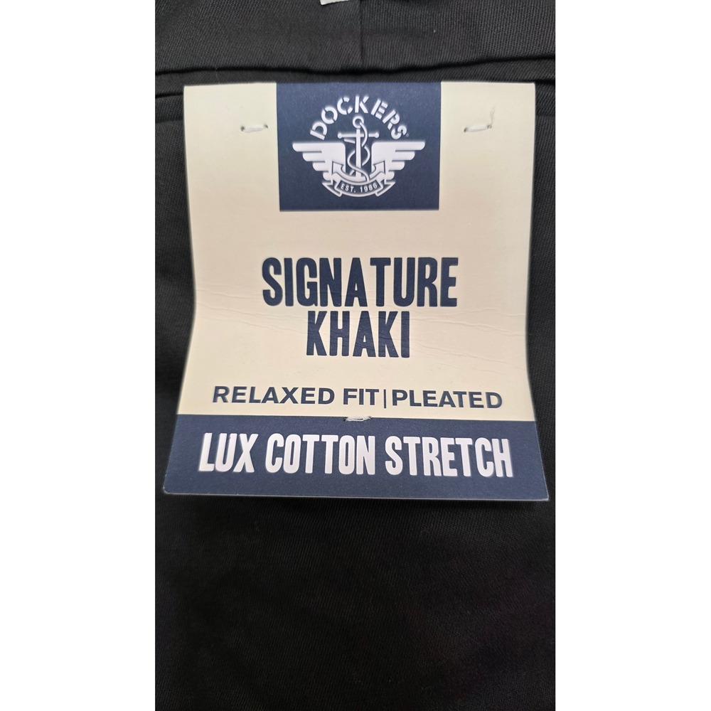 NEW Dockers Signature Khaki Pants Men's 42x32 Black Relaxed Fit Pleated Lux - Picture 4 of 5